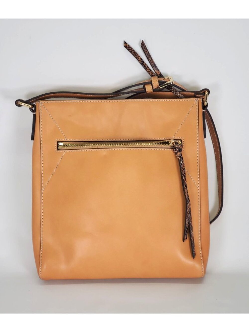 NWOT G.I.L.I. Women's Honey Brown Leather Flat Double Zip Crossbody 1438 - Picture 9 of 11
